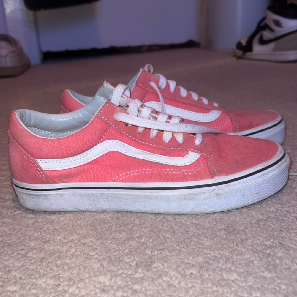 Old Skool Vans, Discontinued Pink Color